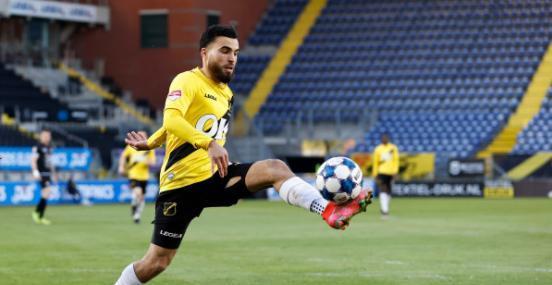 再度掀起足 再度掀起足