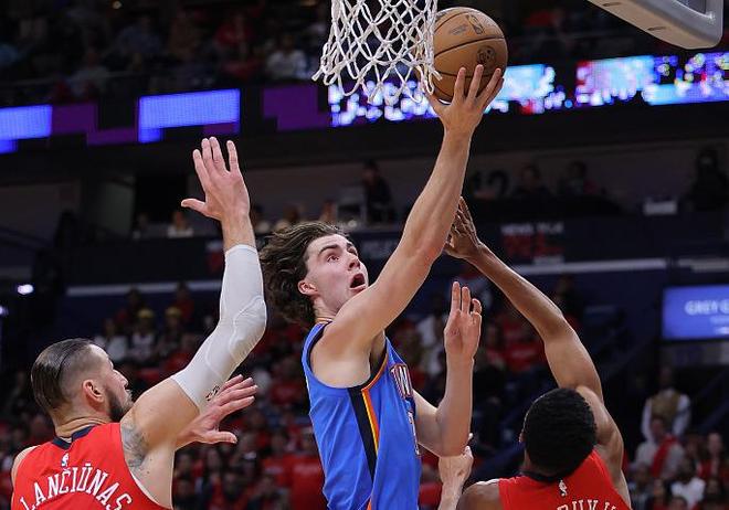 相继上场 相继上场